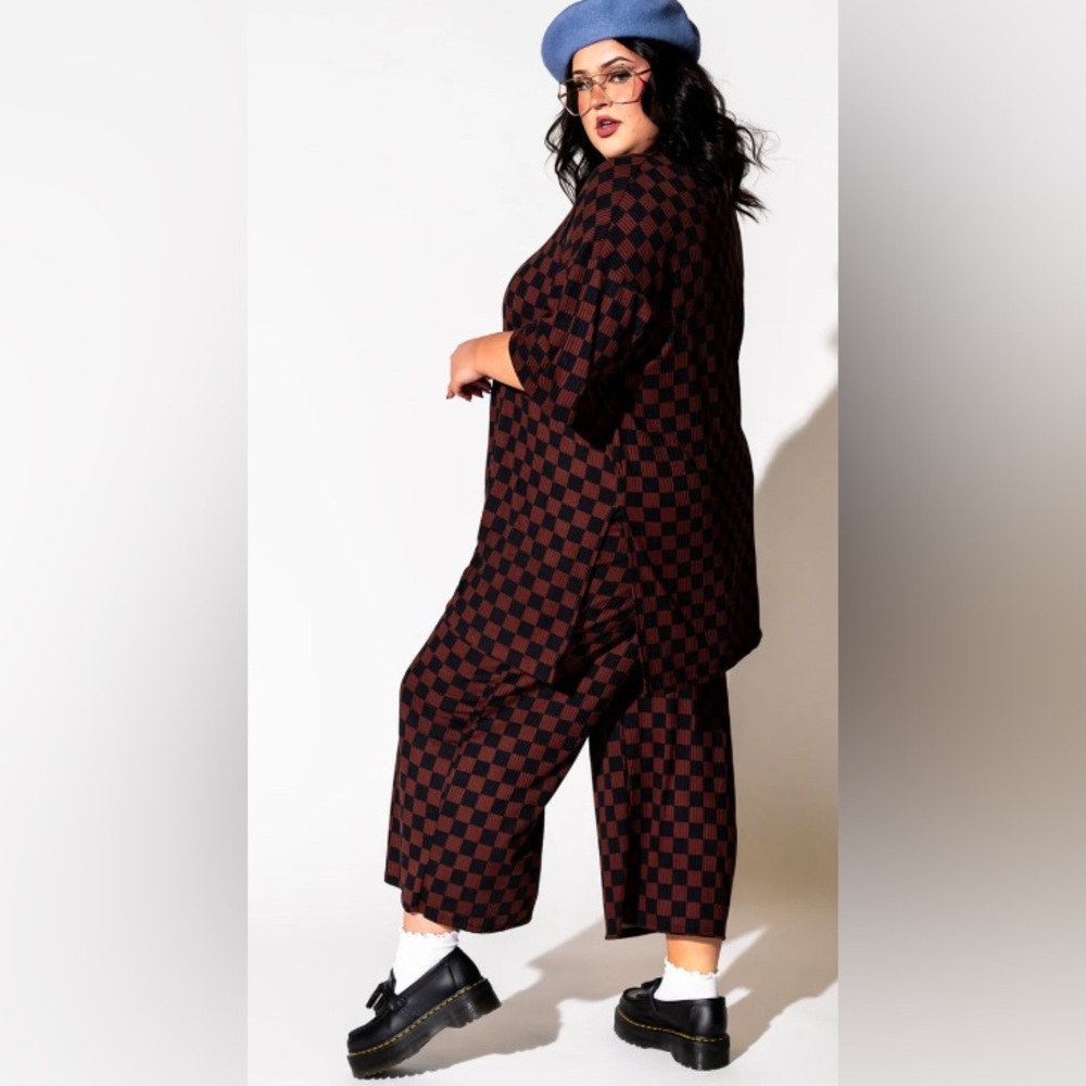 Dressed in LALA Lex Ribbed Checkerboard Playsuit in Black Mocha Size L - Picture 3 of 5
